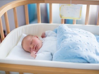 Vankúš v postieľke -