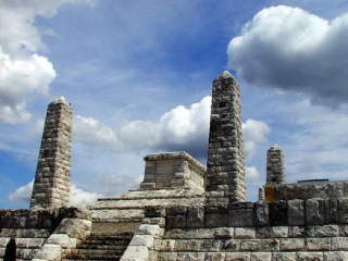 Naj slovenská architektúra: Navrhol