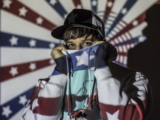 Slovák Jimmy Pé dobýva