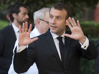 Emmanuel Macron počas návštevy