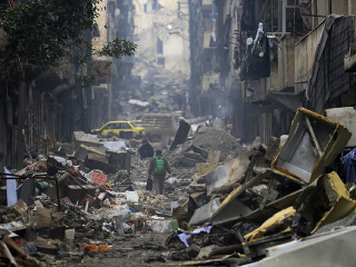 Zničené ulice v Sýrii