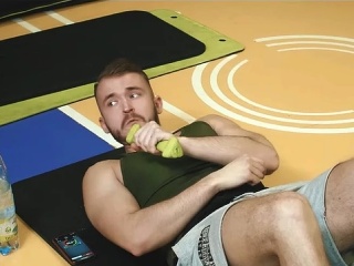 VIDEO Vo fitku stretnete