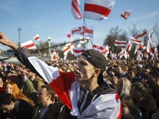 Ľudia v Minsku vyšli
