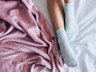 Dajte si ponožky pred