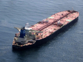 Ropný tanker pri Cypre