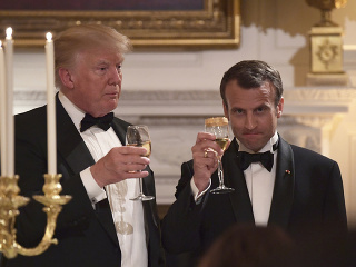 Trump hostil slávnostnú večeru.