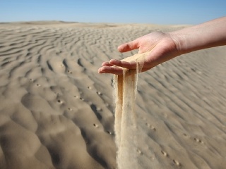 Na Slovensko opäť padá