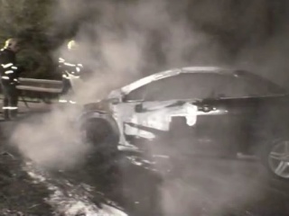 Zhorené auto
