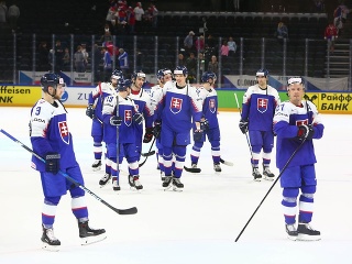 Slovenskí hokejisti po výhre