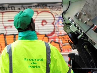 VIDEO Parížsky smetiar sa