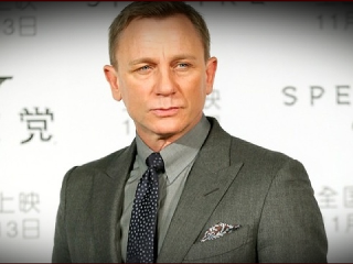 James Bond sa vráti