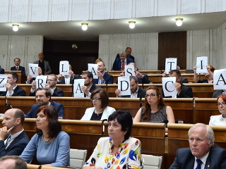 Kotlebovci opäť rozosmiali celé