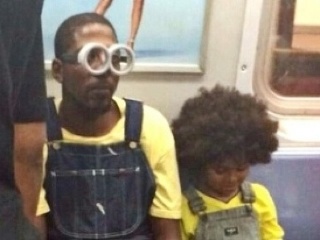 Títo otcovia nás dostali.