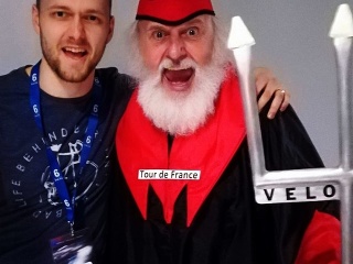 ROZHOVOR Adam nahráva reláciu