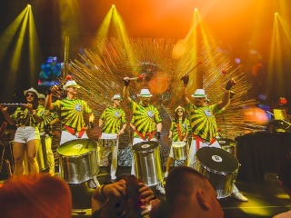 Latino party v Moteli