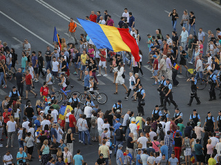 Mohutné protesty rumunských občanov