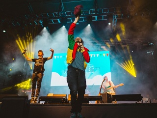 Leto, láska, telo na