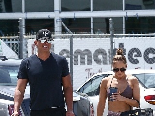 Jennifer Lopez nezaháľa a