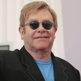 Chorý Elton John: Musel