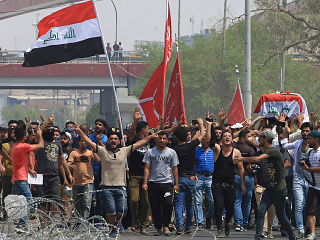 Demonštranti v irackej Basre