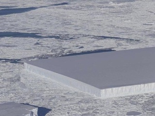 NASA objavila mysteriózny ľadovec: