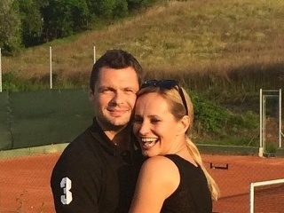 Monika Absolonová je vo vzťahu s hokejistom Tomášom Hornom.