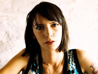 Dorota Nvotová vydá po