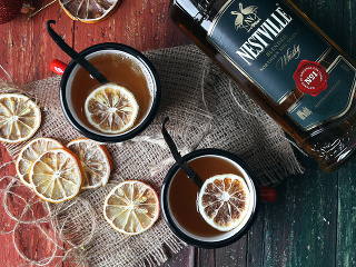 Zimný večer v spoločnosti