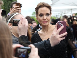 Angelina Jolie patrí medzi