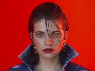 Katarzia: Antigona je terapeutický