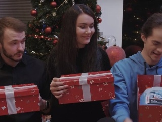 Vypočítavý synček, premotivovaná dvojica