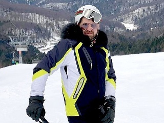 Módny návrhár preferuje lyže,