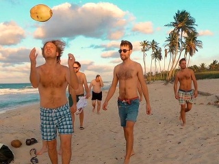 La3nos spojili naše ľudovky