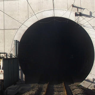 Prevádzku v tuneli pod