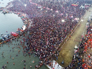 Hinduistická púť Kumbh Mela,