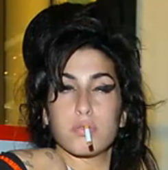 Bitkárka Amy Winehouse: Nakopala