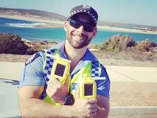 Austrálsky policajt varuje pred