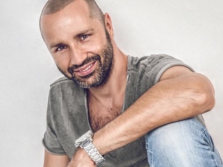 Robo Opatovský zahrá na