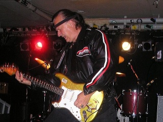 Zomrel gitarista Dick Dale,