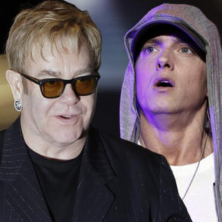 Elton John pomáha Eminemovi