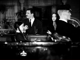 Bizarnú rodinku Addamsovcov sme