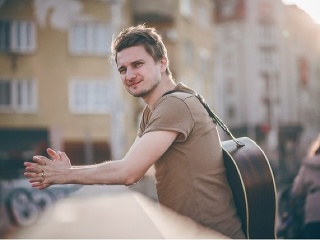 BuranoWski predstavil chytľavú letnú