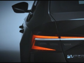 Škoda Superb teaser