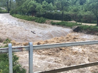 Slovensko sužujú záplavy. 