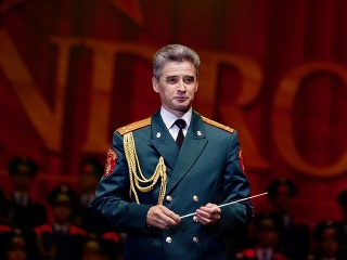 Alexandrovci pokračujú v slovenskom