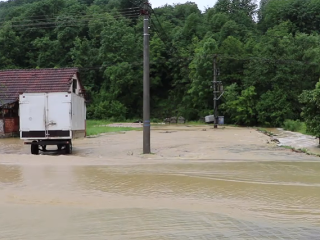 Záplavy trápia Srbsko. 