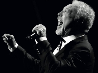 Tom Jones už o