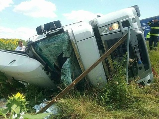 Dopravná nehoda kamióna na