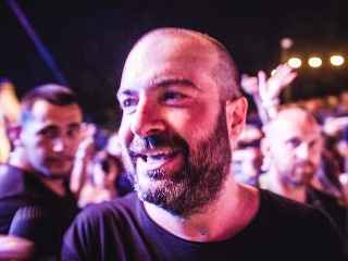 Robí hudbu srdcom a