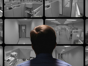 Pod stálym drobnohľadom: Čierny